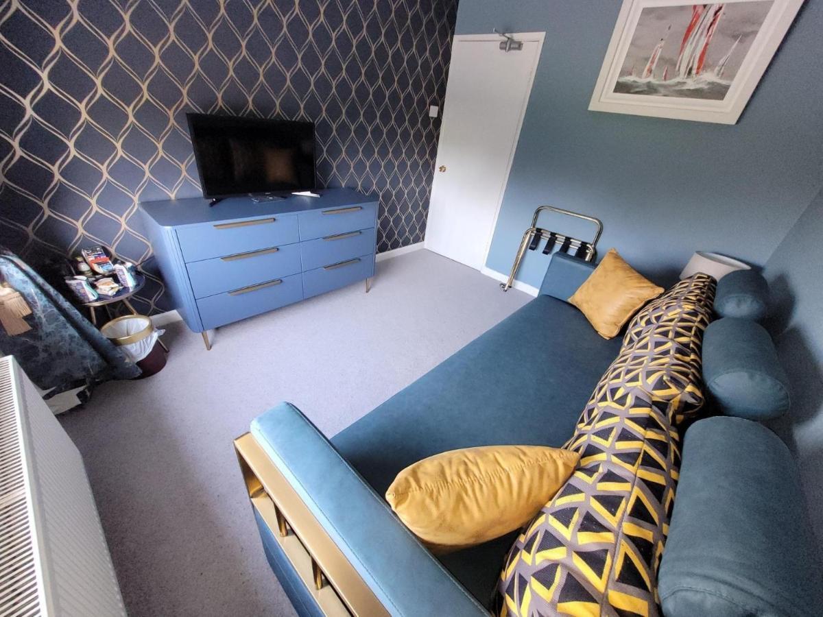 The Station Guest House Galmpton Экстерьер фото