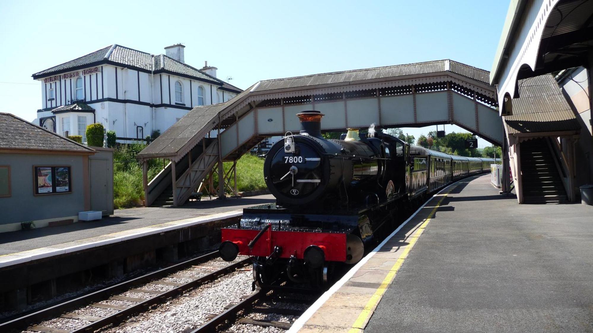 The Station Guest House Galmpton Экстерьер фото