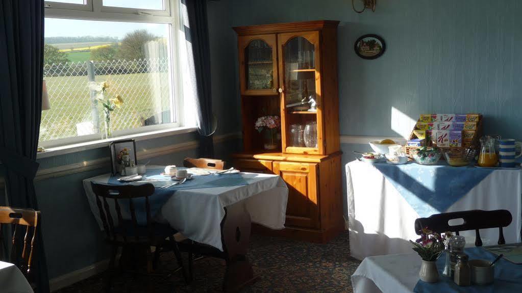 The Station Guest House Galmpton Экстерьер фото